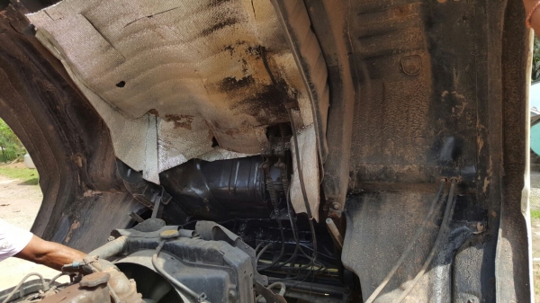 รถฮีโน่ 6 ล้อดั้ม FB2W  120 แรงม้า. ปี 38   สนใจติดต่อ  081 - 6079515