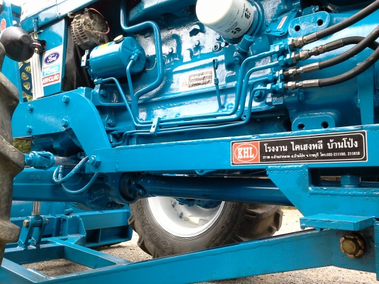 ขายฟอรด์ 7810 คาราโร่ 6 สูบ 115แรงเกียรกลาง ดันหน้าหางสาม เล่มทะเบียน