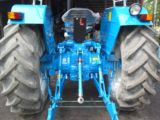 ขายฟอรด์ 7810 คาราโร่ 6 สูบ 115แรงเกียรกลาง ดันหน้าหางสาม เล่มทะเบียน