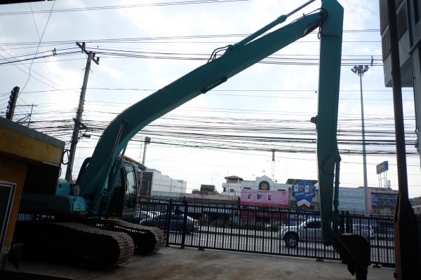 SK200LC-YQ10รถนอกขายถูก มีเอกสารให้ครบ สภาพสวย สนใจติดต่อ0811463244