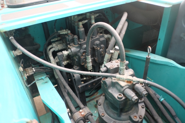 SK200LC-YQ10รถนอกขายถูก มีเอกสารให้ครบ สภาพสวย สนใจติดต่อ0811463244