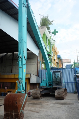 SK200LC-YQ10รถนอกขายถูก มีเอกสารให้ครบ สภาพสวย สนใจติดต่อ0811463244