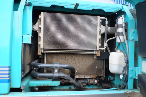 SK200LC-YQ10รถนอกขายถูก มีเอกสารให้ครบ สภาพสวย สนใจติดต่อ0811463244