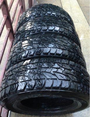 ยาง All Bridgestone 225 70 15 สิ้นปี13 ดอกเต็ม ไม่มีปะ ราคาไม่แพง