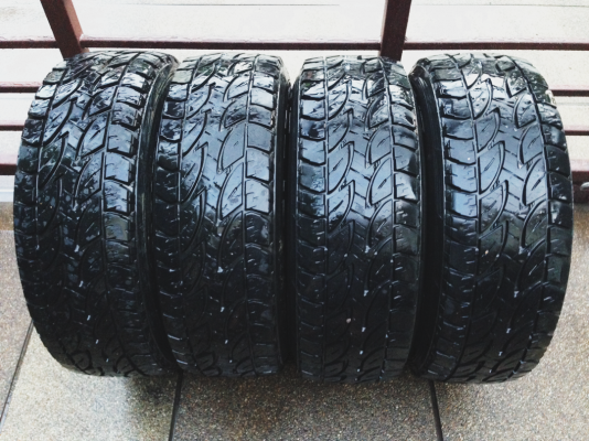 ยาง All Bridgestone 225 70 15 สิ้นปี13 ดอกเต็ม ไม่มีปะ ราคาไม่แพง
