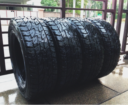 ยาง All Bridgestone 225 70 15 สิ้นปี13 ดอกเต็ม ไม่มีปะ ราคาไม่แพง