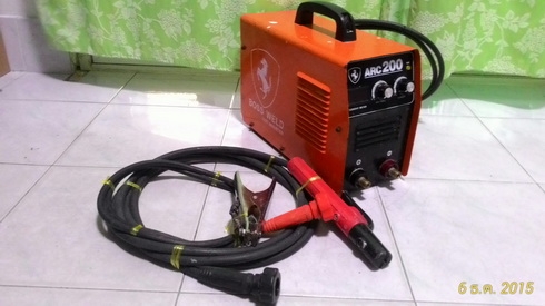 ตู้เชื่อมอินเวอร์เตอร์ บอสเวล ขนาด 200 แอมป์ หน้าจอดิจิตอลปรับไฟได้แม่นยำ และตัวนี้มี ระบบ arc force ทำให้การเชื่อมเป็นเรื่องไม่ยาก สำหรับมือใหม่ เชื่อมง่าย เสียบปลั๊กไฟบ้านใช้งานได้เลยครับ ตู้เชื่อมอินเวอร์เตอร์ บอสเวล ขนาด 200 แอมป์ หน้าจอดิจิตอลปรับไฟได้แม่นยำ และตัวนี้มี ระบบ arc force ทำให้การเชื่อมเป็นเรื่องไม่ยาก สำหรับมือใหม่ เชื่อมง่าย เสียบปลั๊กไฟบ้านใช้งานได้เลยครับ