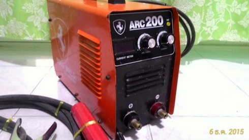 ตู้เชื่อมอินเวอร์เตอร์ บอสเวล ขนาด 200 แอมป์ หน้าจอดิจิตอลปรับไฟได้แม่นยำ และตัวนี้มี ระบบ arc force ทำให้การเชื่อมเป็นเรื่องไม่ยาก สำหรับมือใหม่ เชื่อมง่าย เสียบปลั๊กไฟบ้านใช้งานได้เลยครับ ตู้เชื่อมอินเวอร์เตอร์ บอสเวล ขนาด 200 แอมป์ หน้าจอดิจิตอลปรับไฟได้แม่นยำ และตัวนี้มี ระบบ arc force ทำให้การเชื่อมเป็นเรื่องไม่ยาก สำหรับมือใหม่ เชื่อมง่าย เสียบปลั๊กไฟบ้านใช้งานได้เลยครับ