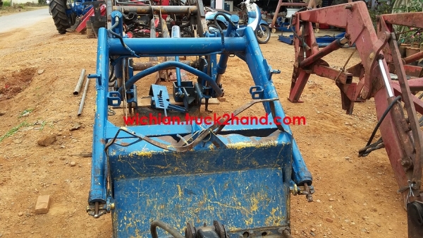 ขายแล้วตักหน้ารถไถฟอร์ดเก่านอก ตรงรุ่นฟอร์ด5610 แต่ชุดนี้ขนาดเล็ก น่าจะแปลงใส่รถไถขนาดกลางได้พอดีครับ