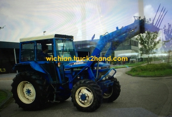 ขายแล้วตักหน้ารถไถฟอร์ดเก่านอก ตรงรุ่นฟอร์ด5610 แต่ชุดนี้ขนาดเล็ก น่าจะแปลงใส่รถไถขนาดกลางได้พอดีครับ