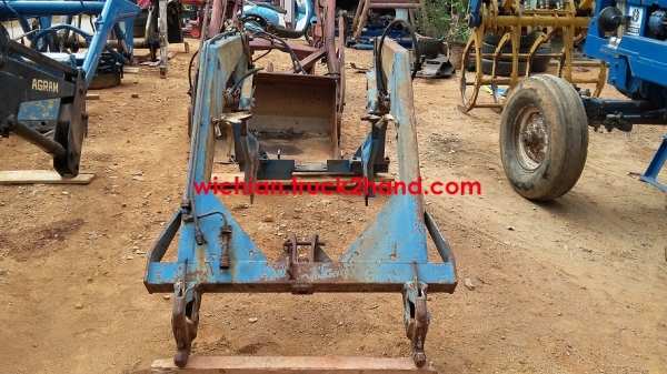 ขายแล้วเพชรบุรีครับ ชุดตักหน้ารถไถฟอร์ดเก่านอก หรือดัดแปลงใส่ยี่ห้ออื่นๆ เอาไปเลย30,000 มาก่อนได้ก่อน