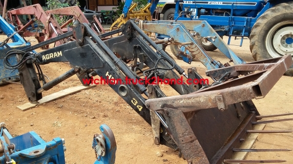 เฮงๆๆ ส่งท้ายปี58 ขายแล้วขอบคุณพี่สมชาย โคราชมากครับ ชุดตักหน้ารถไถฟอร์ด ขอบคุณพี่หนึ่งฤทัย ที่แนะนำลูกค้ามาครับ