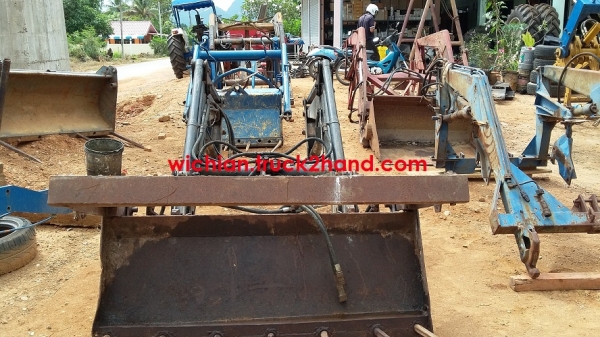 เฮงๆๆ ส่งท้ายปี58 ขายแล้วขอบคุณพี่สมชาย โคราชมากครับ ชุดตักหน้ารถไถฟอร์ด ขอบคุณพี่หนึ่งฤทัย ที่แนะนำลูกค้ามาครับ