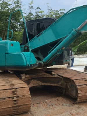 ขายรถแบคโฮ KOBELCO SK200-6 YN09 S/N 35618 เอกสารใบแจ้งจำหน่าย 19000 ชม.ราคา 1300000
