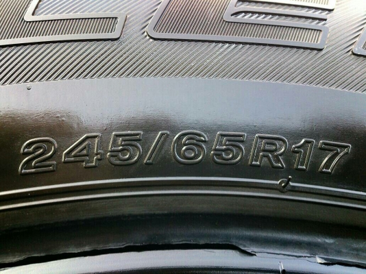 ขายยาง บริดสโตน 245/65R17  ปี14 ยางสวยสดไม่มีปะ จำนวน 1 ชุด 4000