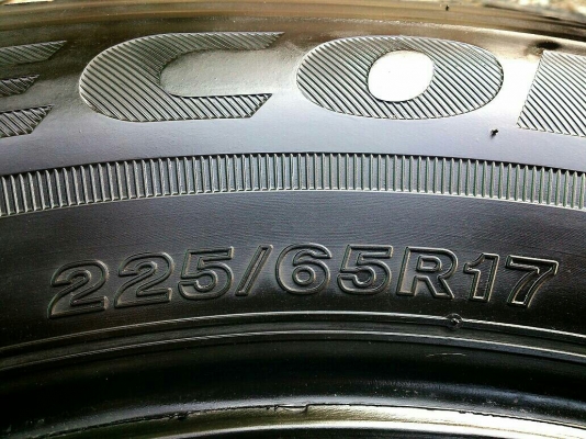 ขายยาง บริดสโตน อีโคเปีย 225/65R17 ยางสัปดาห์ที่29 ปี14 ดอกยางหนาเต็มสดนิ่มลึกเท่ากันไม่ร้าวไม่แตกลายสวยมากๆ จำนวน 1 ชุด