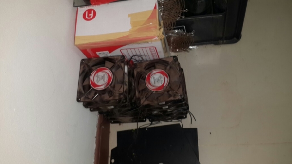 พัดลม 4 นิ้ว ไฟ 220 โวล์ว