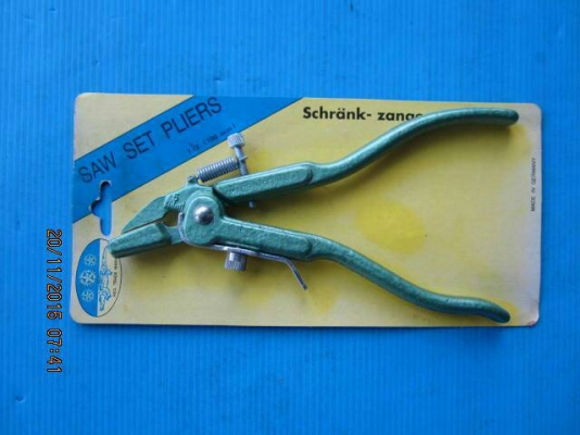 ขายคัดคองเลื่อยเยอรมันเก่าเก็บจระเข้สามดาว Made in Germany.