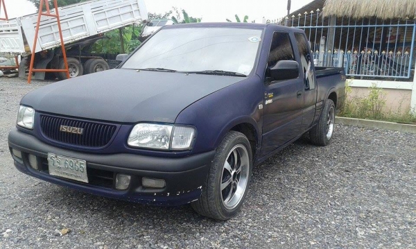 ขายอีซูซุ ดราก้อน เครื่อง 2.5 เทอร์โบ แต่งหล่อๆ สภาพพร้อมใช้