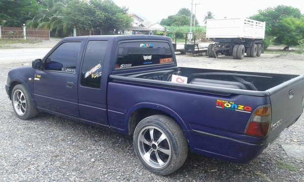 ขายอีซูซุ ดราก้อน เครื่อง 2.5 เทอร์โบ แต่งหล่อๆ สภาพพร้อมใช้