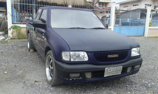 ขายอีซูซุ ดราก้อน เครื่อง 2.5 เทอร์โบ แต่งหล่อๆ สภาพพร้อมใช้