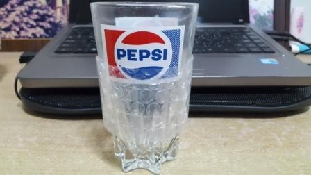 แก้วเป๊ปซี่ ตูดจีบ ตรามงกุฎ งานเก่าเก็บ สภาพสวยๆๆ มี 4 ใบ ขายพร้อมพวง 1,000