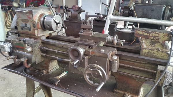 แท่นกลึงเล็ก 4 ฟุต ของไต้หวัน ยี่ห้อ LAM ไฟบ้าน 40,000 แท่นกลึงเล็ก 4 ฟุต ของไต้หวัน ยี่ห้อ LAM ไฟบ้าน 40,000