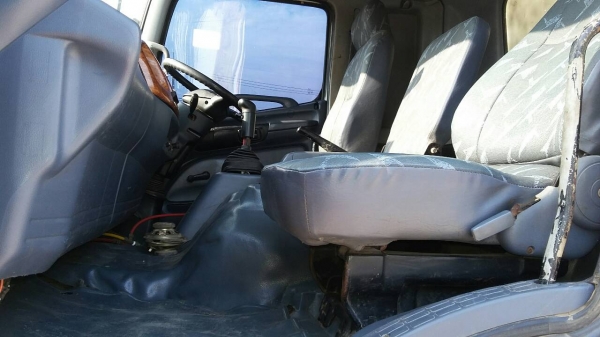 ขายสิบล้อเมก้า 260  ดั๊ม 2 เพลา  ปี 47  ยางดี คัทซีสวย