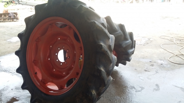 จัดส่ง จ.พะเยา ขอบคุณครับ ขายยางหลังคูโบต้า รุ่น m ขอบ32 พร้อมกะทะ พร้อมใช้งาน