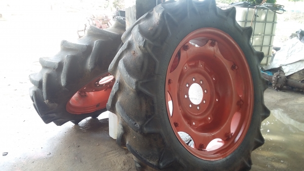 จัดส่ง จ.พะเยา ขอบคุณครับ ขายยางหลังคูโบต้า รุ่น m ขอบ32 พร้อมกะทะ พร้อมใช้งาน