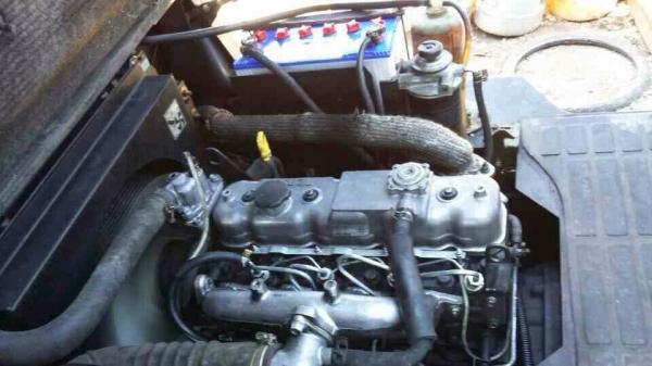 โฟล์คลิฟท์อีซูซุ 4jG2  ขนาด 2.5 ตัน เครื่องดีเซล สวย ราคาถูก