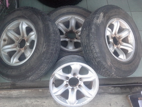 ล้อเล็บเหยี่ยว อีสุแท้ 6/139 ขอบ16*7 ออฟ7.5 สีเดิมๆ 1ชุด