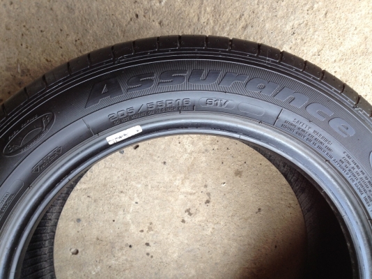ยางGOODYEAR 205 55R16ลงพื้นปลายปี2014 สภาพสวยมากๆดอกเยอะมากๆไม่มีปะ ยางGOODYEAR 205 55R16ลงพื้นปลายปี2014 สภาพสวยมากๆดอกเยอะมากๆไม่มีปะ