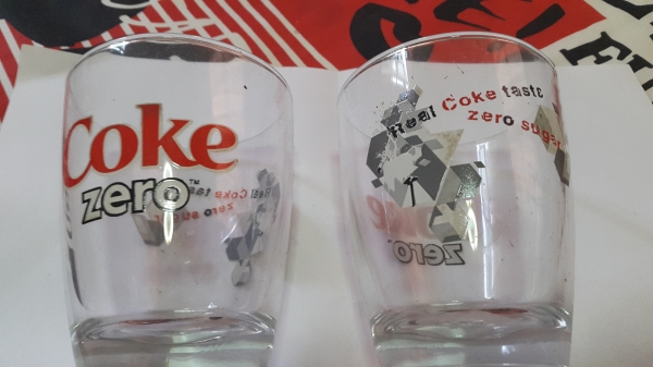 แก้วโค้ก ทรงสูง ฟุตบอลยูโร และลายอื่นๆ สภาพสวยเก่าเก็บ ใบละ 60