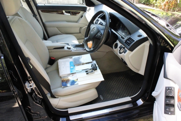 2009 BENZ C200 KOMPRESSOR ELEGANCE ออกศูนย์ BenzThailandโฉม W204