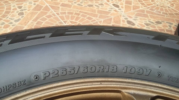 ขายล้อ advan rs ขอบ 18 พร้อมยาง 265/60/18 ขายล้อ advan rs ขอบ 18 พร้อมยาง 265/60/18