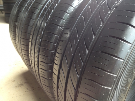 ยางDUNLOP 205 55R16ปี2014สวยถูกคุ้ม