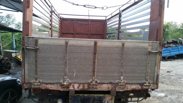 สิบล้อเพาเดียว KT920 เครื่อง HO7C 185 แรง ่เกียร์ HO ช่างล่าง ใหญ่เพาเดียว พวงมาลัยเพาเวอร์  กะบะสวยข้างปิเนียม เล่มทะเบียนชุดโอนครบ