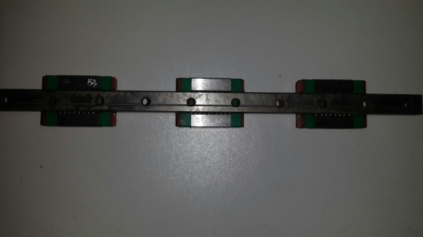 สไลด์ Hiwin เล็กๆ 100 บาท สไลด์ Hiwin เล็กๆ 100 บาท