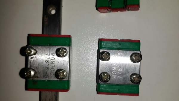 สไลด์ Hiwin เล็กๆ 100 บาท