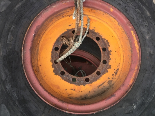 ขายด่วนล้อกระทะพร้อมยางดอกเต็ม 2ล้อ jh30 หม้อน้ำ1ลูก ขายด่วนล้อกระทะพร้อมยางดอกเต็ม 2ล้อ jh30 หม้อน้ำ1ลูก