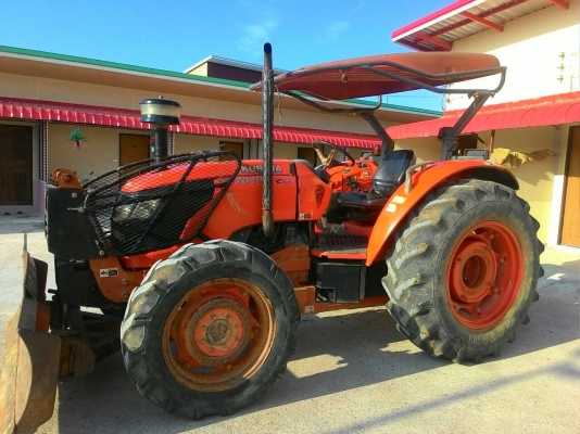 ขายรถไถ KUBOTA M 7040 สภาพดีเดิมๆพร้อมใช้งาน อุปกรณ์ครบ 2 ชิ้นมีพร้อมดันหน้า และผานพรวนCMT ขายรถไถ KUBOTA M 7040 สภาพดีเดิมๆพร้อมใช้งาน อุปกรณ์ครบ 2 ชิ้นมีพร้อมดันหน้า และผานพรวนCMT
