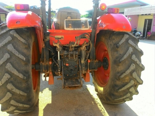 ขายรถไถ KUBOTA M 7040 สภาพดีเดิมๆพร้อมใช้งาน อุปกรณ์ครบ 2 ชิ้นมีพร้อมดันหน้า และผานพรวนCMT ขายรถไถ KUBOTA M 7040 สภาพดีเดิมๆพร้อมใช้งาน อุปกรณ์ครบ 2 ชิ้นมีพร้อมดันหน้า และผานพรวนCMT