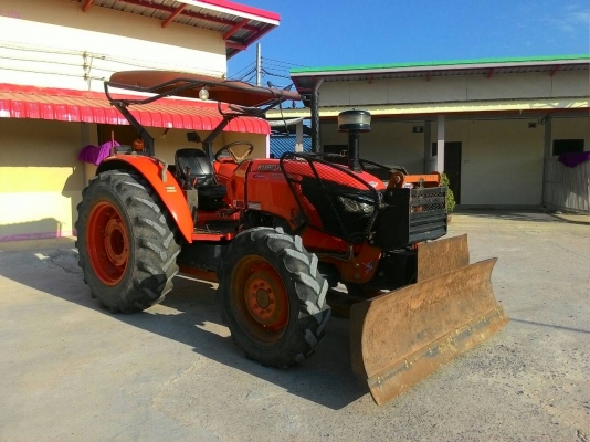 ขายรถไถ KUBOTA M 7040 สภาพดีเดิมๆพร้อมใช้งาน อุปกรณ์ครบ 2 ชิ้นมีพร้อมดันหน้า และผานพรวนCMT ขายรถไถ KUBOTA M 7040 สภาพดีเดิมๆพร้อมใช้งาน อุปกรณ์ครบ 2 ชิ้นมีพร้อมดันหน้า และผานพรวนCMT
