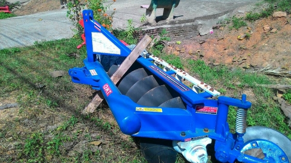 ขายรถไถ KUBOTA M 7040 สภาพดีเดิมๆพร้อมใช้งาน อุปกรณ์ครบ 2 ชิ้นมีพร้อมดันหน้า และผานพรวนCMT ขายรถไถ KUBOTA M 7040 สภาพดีเดิมๆพร้อมใช้งาน อุปกรณ์ครบ 2 ชิ้นมีพร้อมดันหน้า และผานพรวนCMT