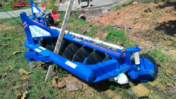 ขายรถไถ KUBOTA M 7040 สภาพดีเดิมๆพร้อมใช้งาน อุปกรณ์ครบ 2 ชิ้นมีพร้อมดันหน้า และผานพรวนCMT ขายรถไถ KUBOTA M 7040 สภาพดีเดิมๆพร้อมใช้งาน อุปกรณ์ครบ 2 ชิ้นมีพร้อมดันหน้า และผานพรวนCMT