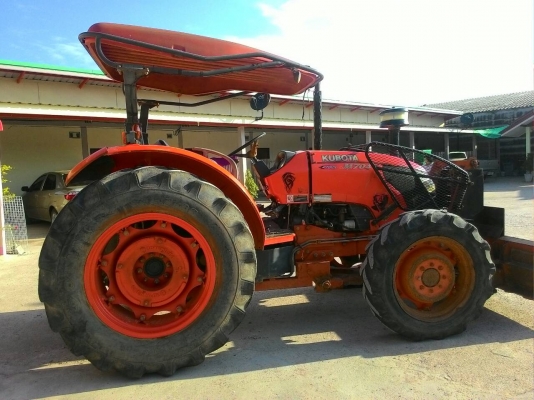 ขายรถไถ KUBOTA M 7040 สภาพดีเดิมๆพร้อมใช้งาน อุปกรณ์ครบ 2 ชิ้นมีพร้อมดันหน้า และผานพรวนCMT ขายรถไถ KUBOTA M 7040 สภาพดีเดิมๆพร้อมใช้งาน อุปกรณ์ครบ 2 ชิ้นมีพร้อมดันหน้า และผานพรวนCMT