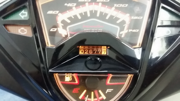 mio125 i MX สีดำ ลายใหม่ล่าสุด ตัวท๊อป ล้อแมกซ์ขอบขาว รถเดือน มิ.ย. ปี 58 ปีนี้เลย ไมล์ 2 พันโลเท่านั้น ฟรีโอน 31900