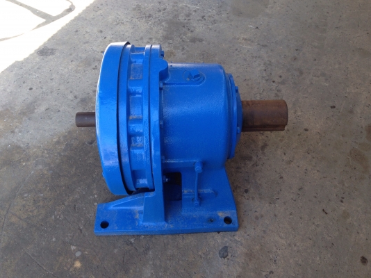 ขายหัวเกียร์ Sumitomo Cycro drive ขนาดใหญ่ใส่กับมอเตอร์ขนาด 25HP. อัตราทด 1:60 สภาพดี ทำสีใหม่ครับ