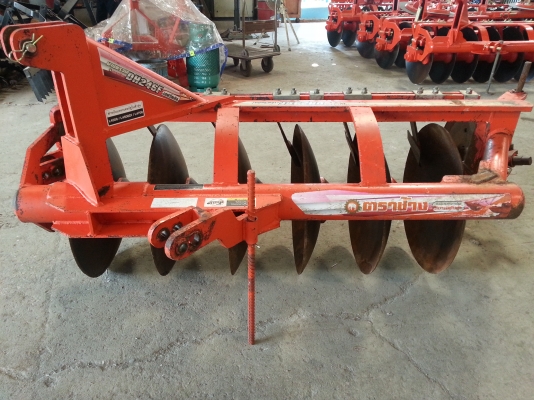 ผาน 6 * 24  ตราช้าง สภาพดี  ติดต่อ 081-7807317